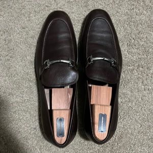 Gently worn Ferragamo shoes. Size 10.5..